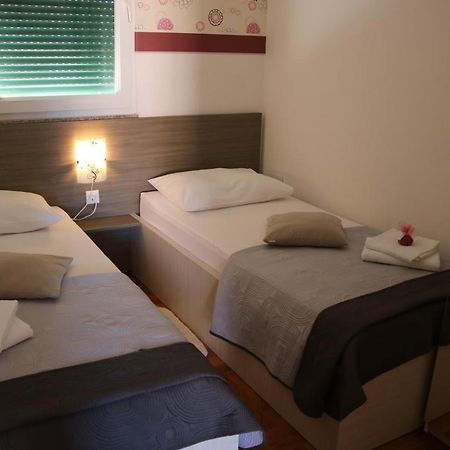 Apartments Marina Vodice Esterno foto
