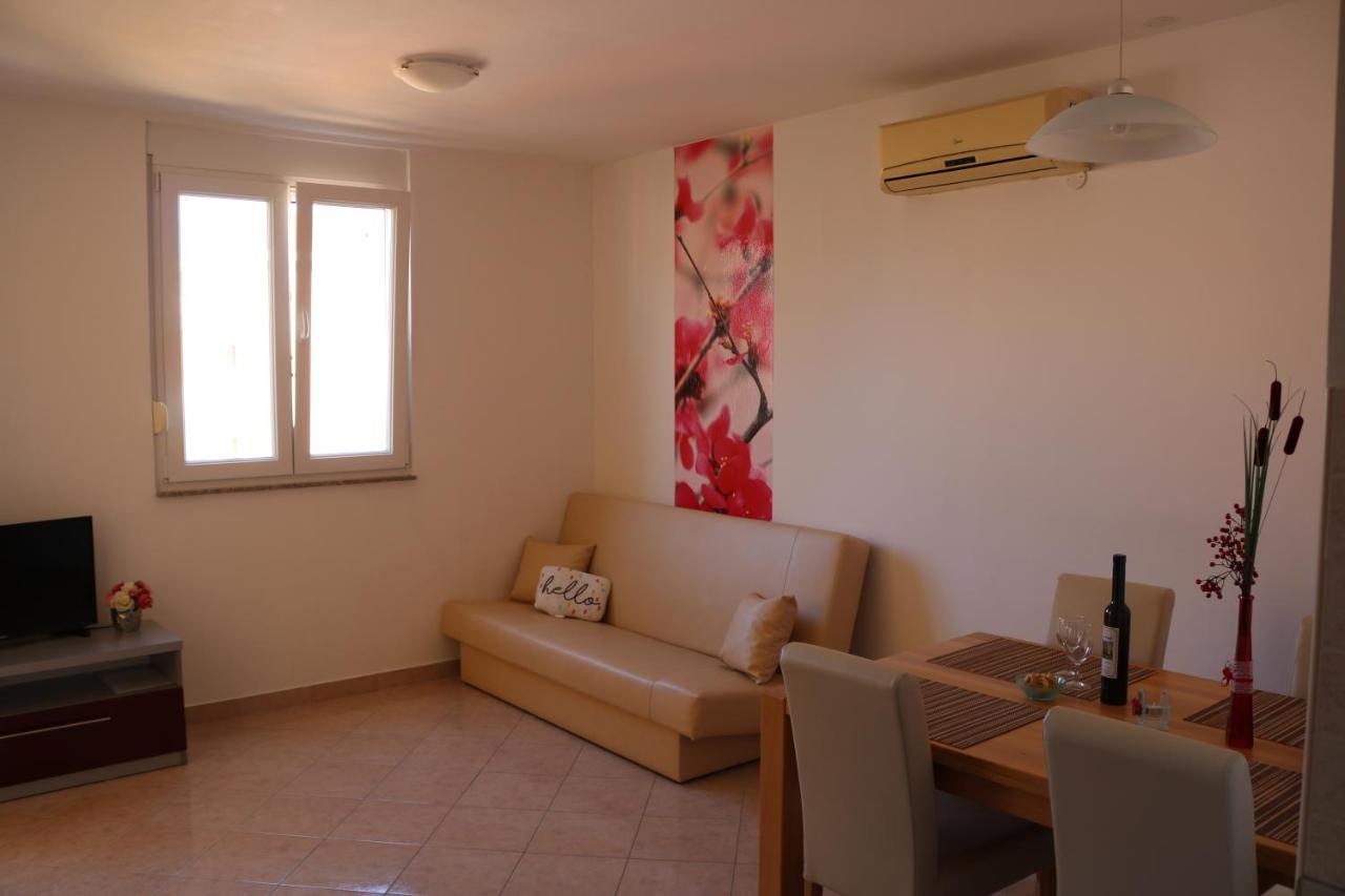 Apartments Marina Vodice Esterno foto