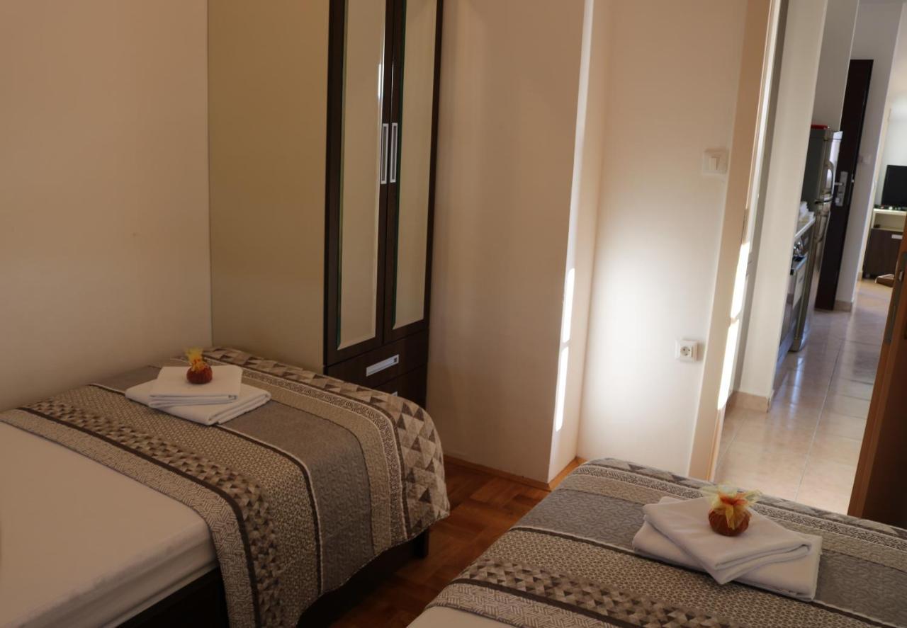 Apartments Marina Vodice Esterno foto