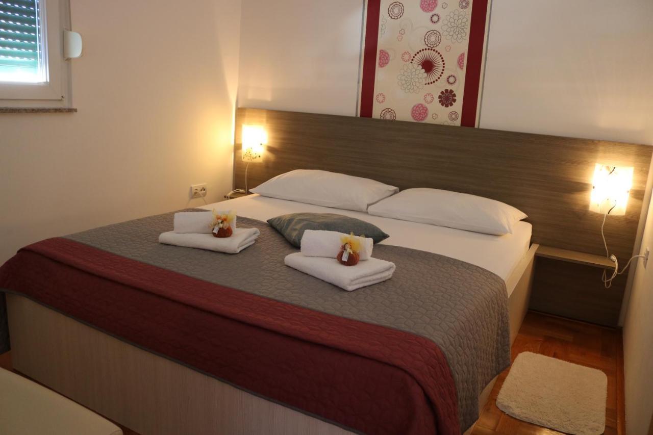 Apartments Marina Vodice Esterno foto