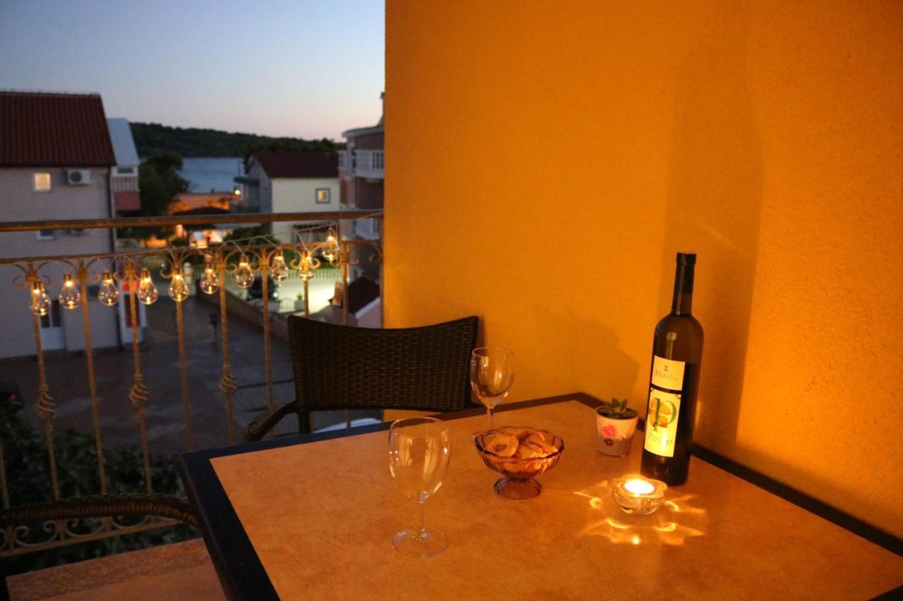 Apartments Marina Vodice Esterno foto