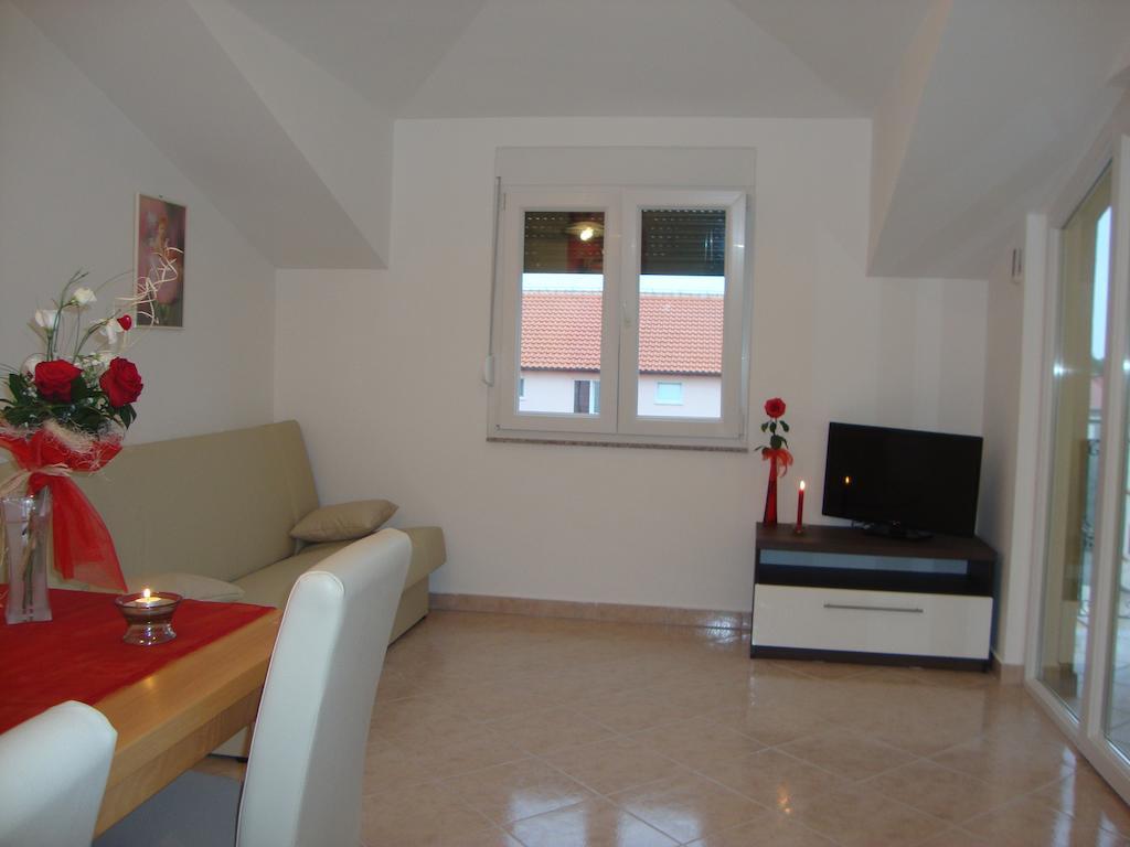 Apartments Marina Vodice Esterno foto