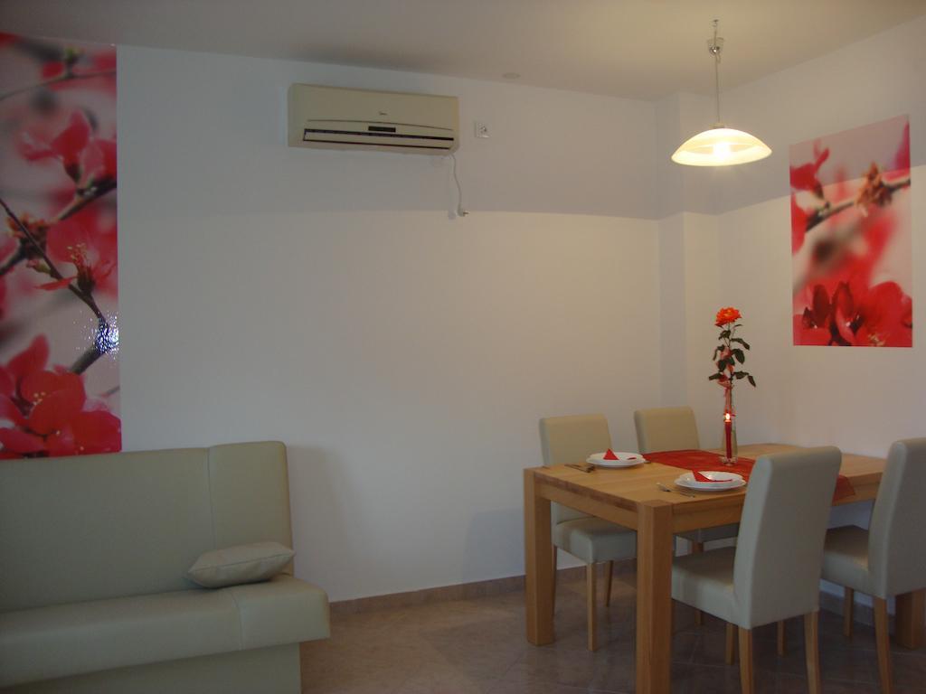 Apartments Marina Vodice Esterno foto