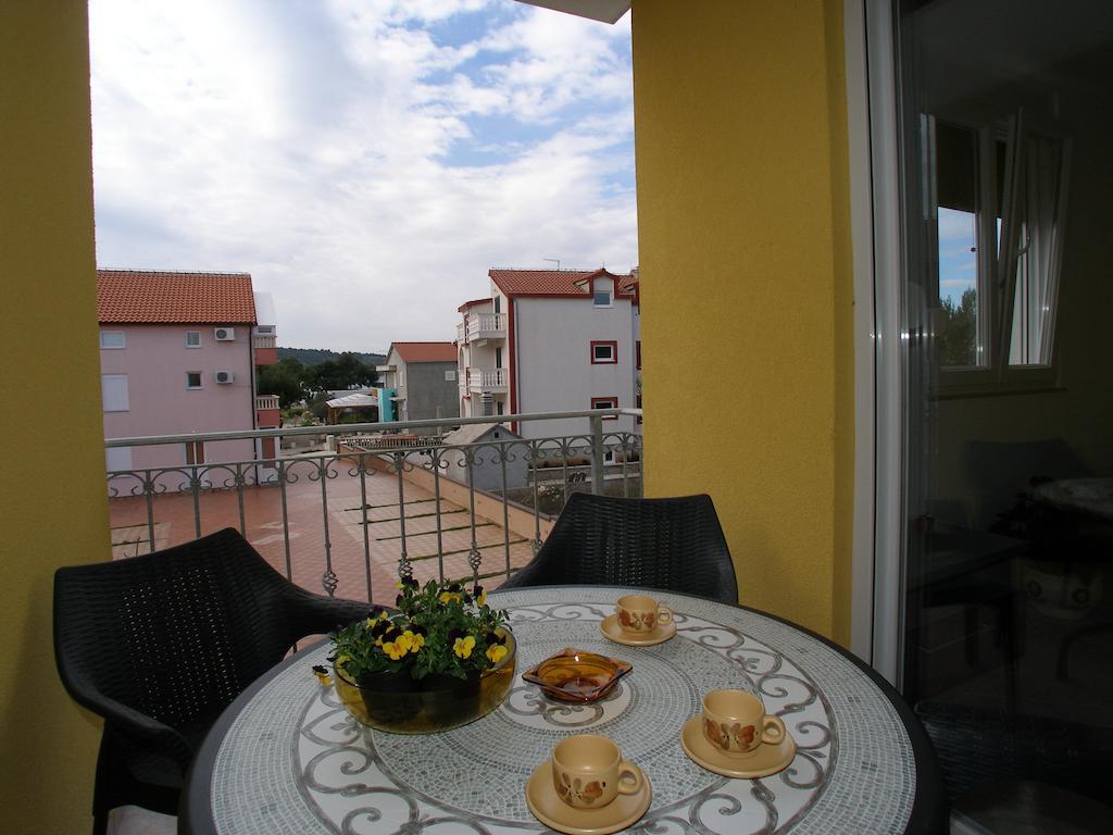 Apartments Marina Vodice Esterno foto