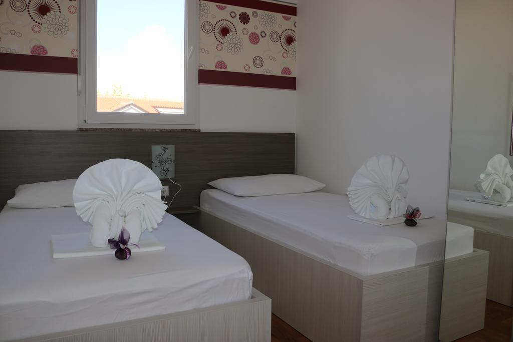 Apartments Marina Vodice Esterno foto